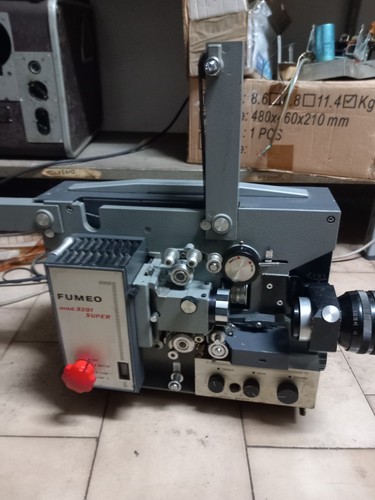 Proiettore 16mm fumeo - 16mm,