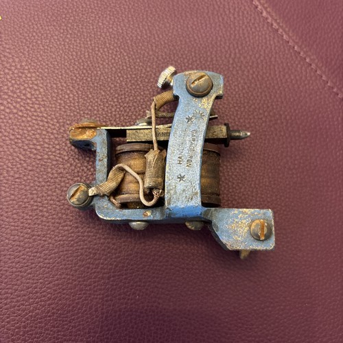 Bernhard garage irons macchina - irons,