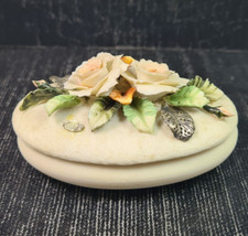 porcellana capodimonte scatola ovale con fiori e argento 800 cm 9 x 6