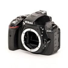 Nikon D5300 (nero) circa 6.000 Ausl. macchina fotografica