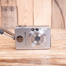 Canon IXUS V 2.1MP Silver