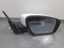E13049890 right rearview
