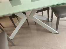 Tavolo Da Pranzo Vetro 1,60/2,40 Con 6 Sedie Tortora In Ecopelle