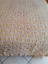 copritavolo rettangolare  in pizzo interamente realizzato a mano con uncinetto