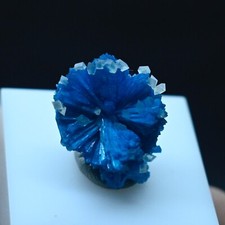 Cavansite con minuscole