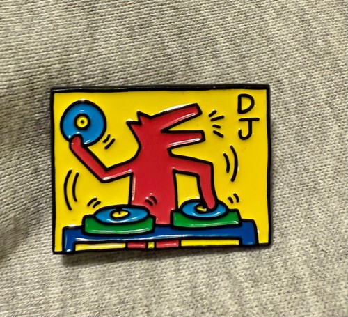 Spilla smaltata haring dj - smaltata,