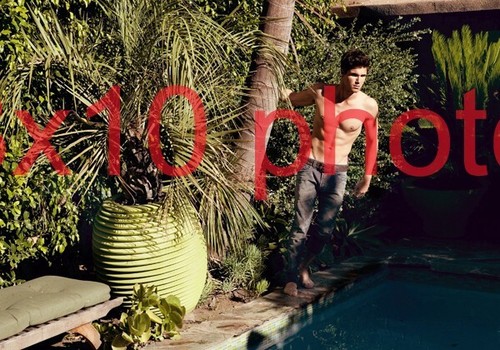 Robbie amell barechested - robbie,