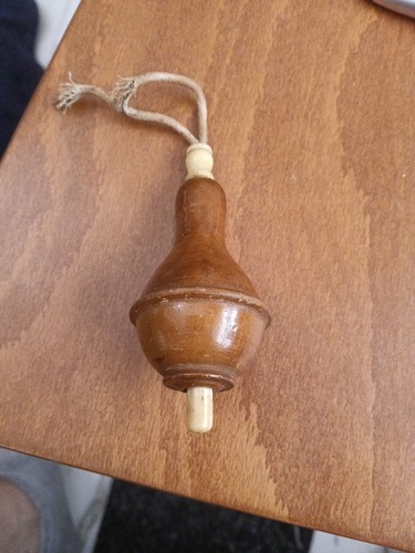 Interruttore legno e - interruttore, di