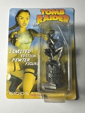 Tomb raider lara - tomb, croft