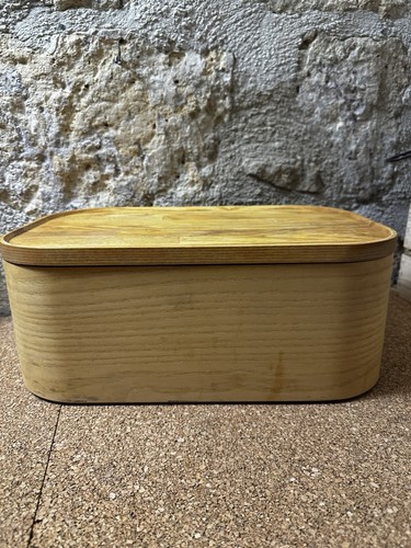Boîte pain avec - à,
