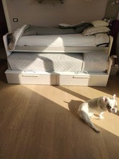 Letto singolo con letto