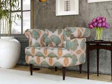 Poltrona Bardot in camoscio premium floreale camera moderna soggiorno legno massello