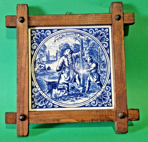 Piastrella ceramica di - in,