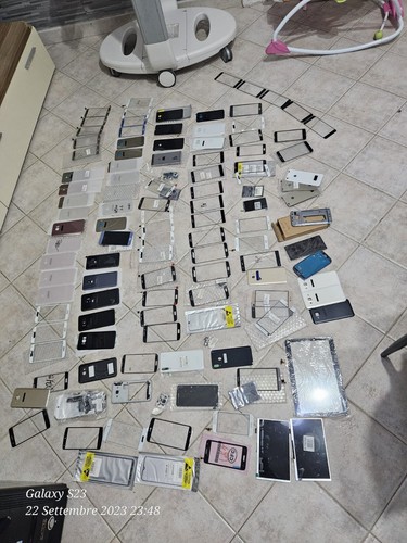 Stock ricambi smartphone - stock,