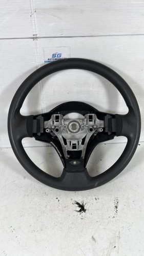 Volante toyota yaris phase - 2, 1