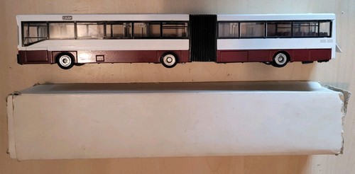 Conrad mercedes benz bus - 1/50,