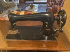 macchina da cucire SINGER