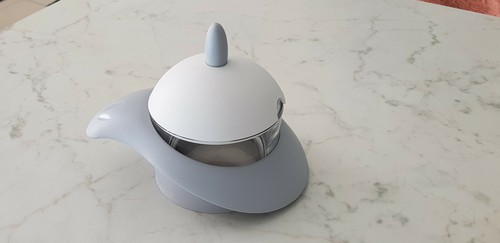 Contenitore con coperchio