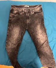 jeans  original marines taglia 40 e in ottime condizioni e nuovo senza etichett 