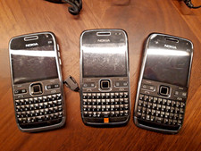 Nokia E72 lotto 3 cellulari da sbloccare o per ricambi , con caricabatterie 