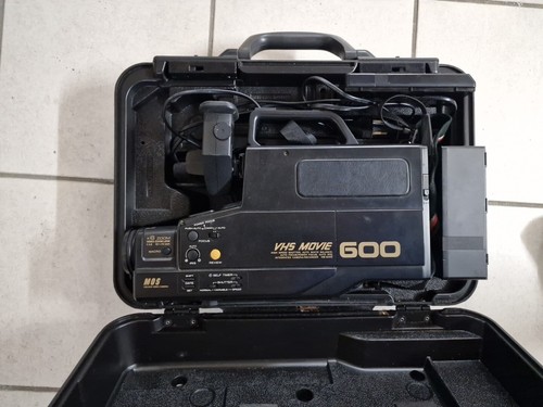 Hitachi 600e vhs movie - hitachi,