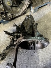 Cambio manuale per modello RENAULT CLIO III 1.5 dci 5 marce ricambio usato