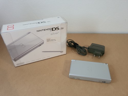 Nintendo lite console - ds,