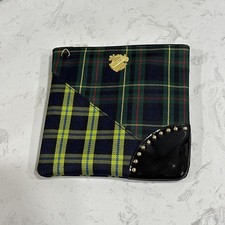 Nuovo con scatola, 100% autentico. MAC "SHE GOT IT ALL" Set di pennelli (viene fornito con cinturino)