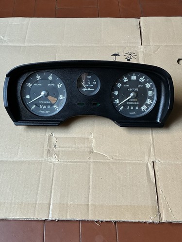 Quadro strumenti alfa romeo - strumenti,