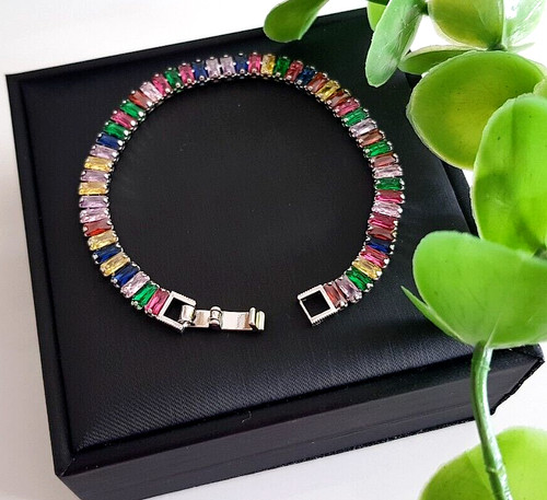 Elegante bracciale tennis