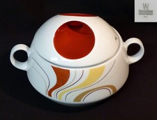 B 1970 joli plat couvert