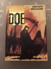 JOHN DOE 6 VARIANT ORO LUCCA