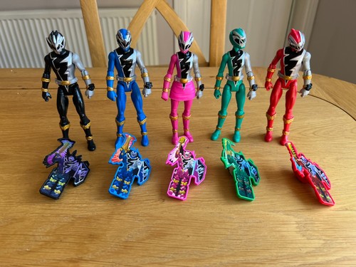 Power ranger dino fury squadra - power,