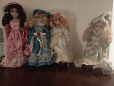 4 bambole da collezione