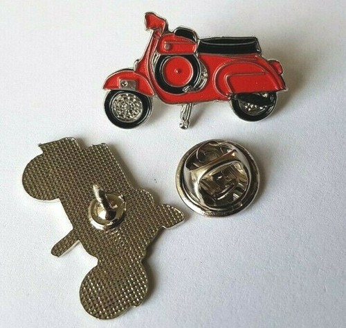 Vespa pin - vespa, 388