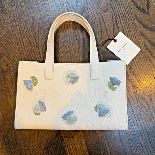 Borsa piccola nuova con