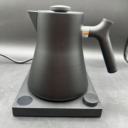 Bollitore elettrico versatore
