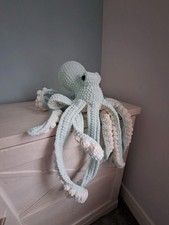 Peluche polpo all'uncinetto