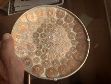 CURIOSO PIATTO CON MONETE DA