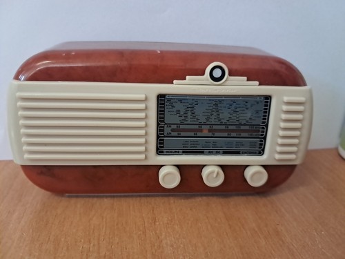 Watt radio 115 italia - radio,