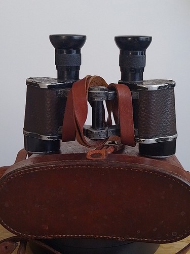 Antico binocolo militare - , carl