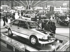 Foto vintage Ford Escort Salone Auto Parigi 1980 Ft 37018 - Stampa 24x18 cm