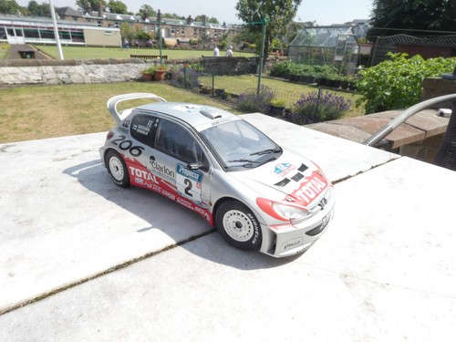 Autoart peugeot 206 - 1/18,