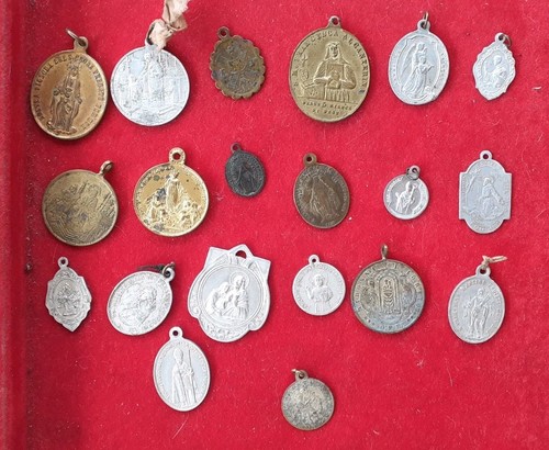 Lotto medaglie religiose da - lotto,