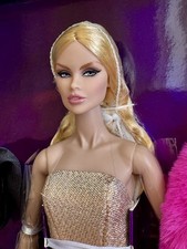 A DOLL’s LIFE Vanessa Perrin