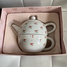 Teapot Country House Set For