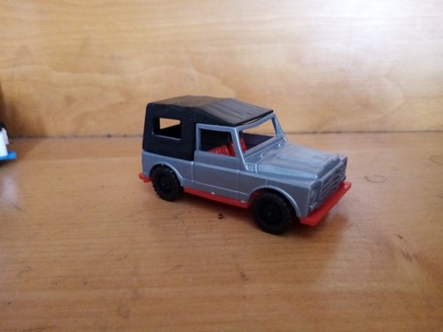 Auto plastica 1 modellino - in,