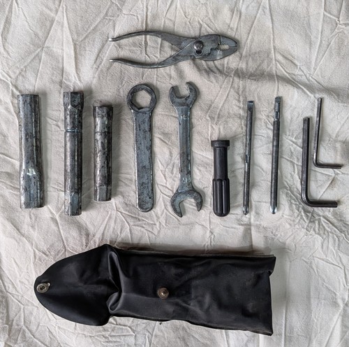 Trousse outils suzuki 650 - outils,