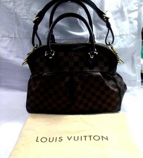 LOUIS VUITTON Trevi PM modello