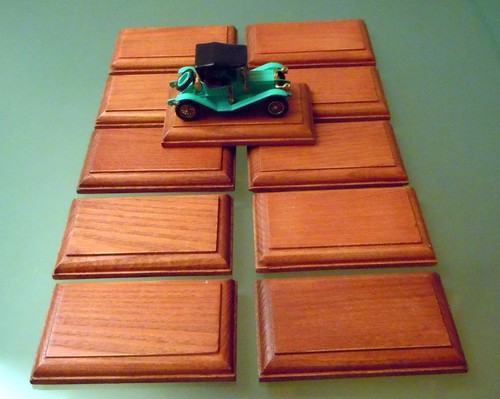 Piedistalli per modellini auto